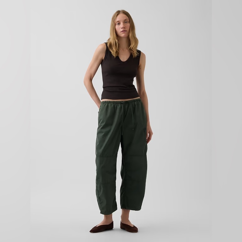 NEW! GAP Bamboo Green Mid Rise Twill Easy Barrel Utility Pants - Medium🖤 908992